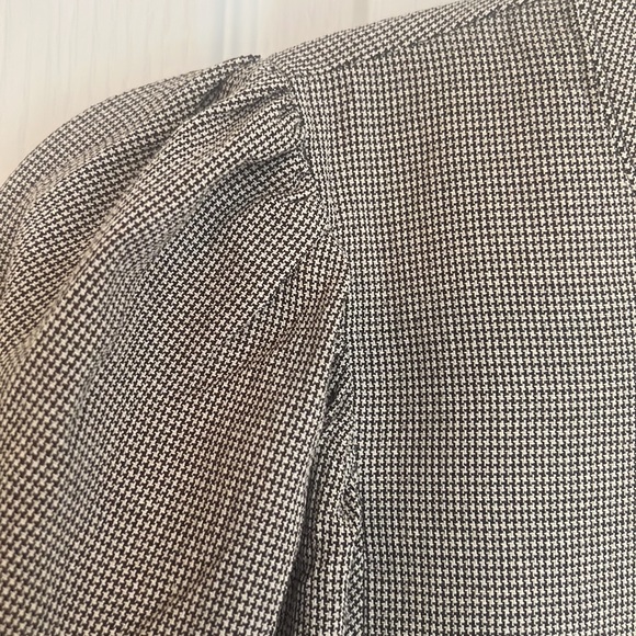 NWT Treasure & Bond Long Sleeve Blouse - Picture 6 of 13